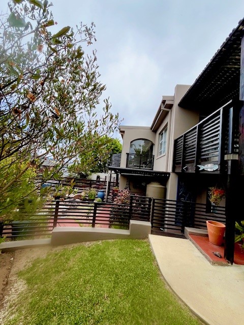 4 Bedroom Property for Sale in Herolds Bay Western Cape